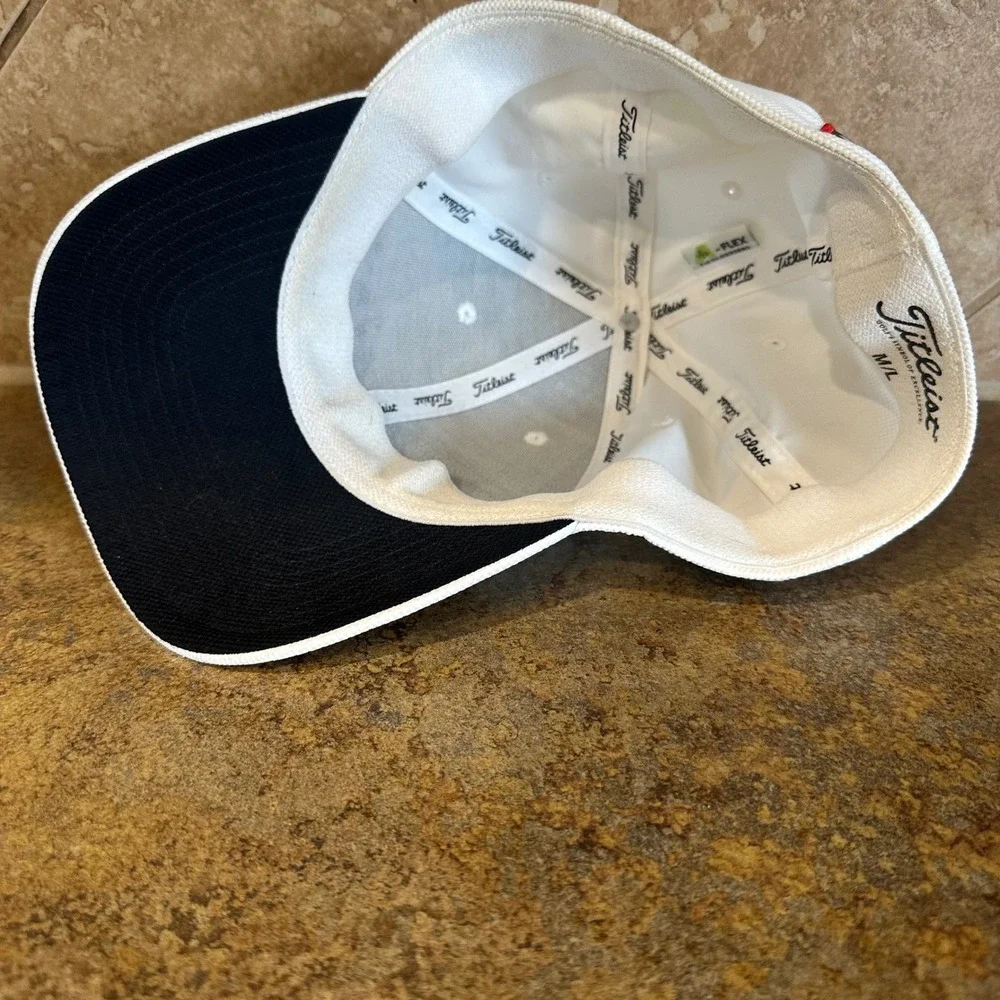 Titleist FootJoy FJ Hat Cap Medium Large White/Black Pro V1 Fitted Mesh Golf EUC